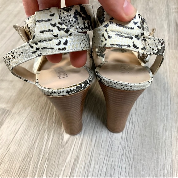 Colin Stuart Leather Snake Print Strappy Sandals - Picture 5 of 7